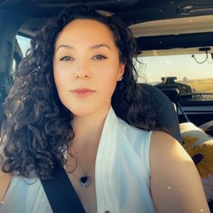 Meet your Posher, Pam